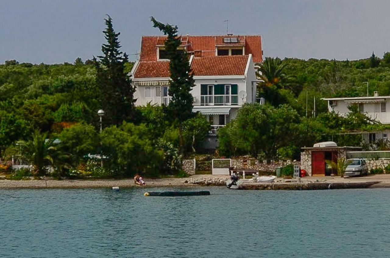 Holiday Home Lovište Eksteriør billede